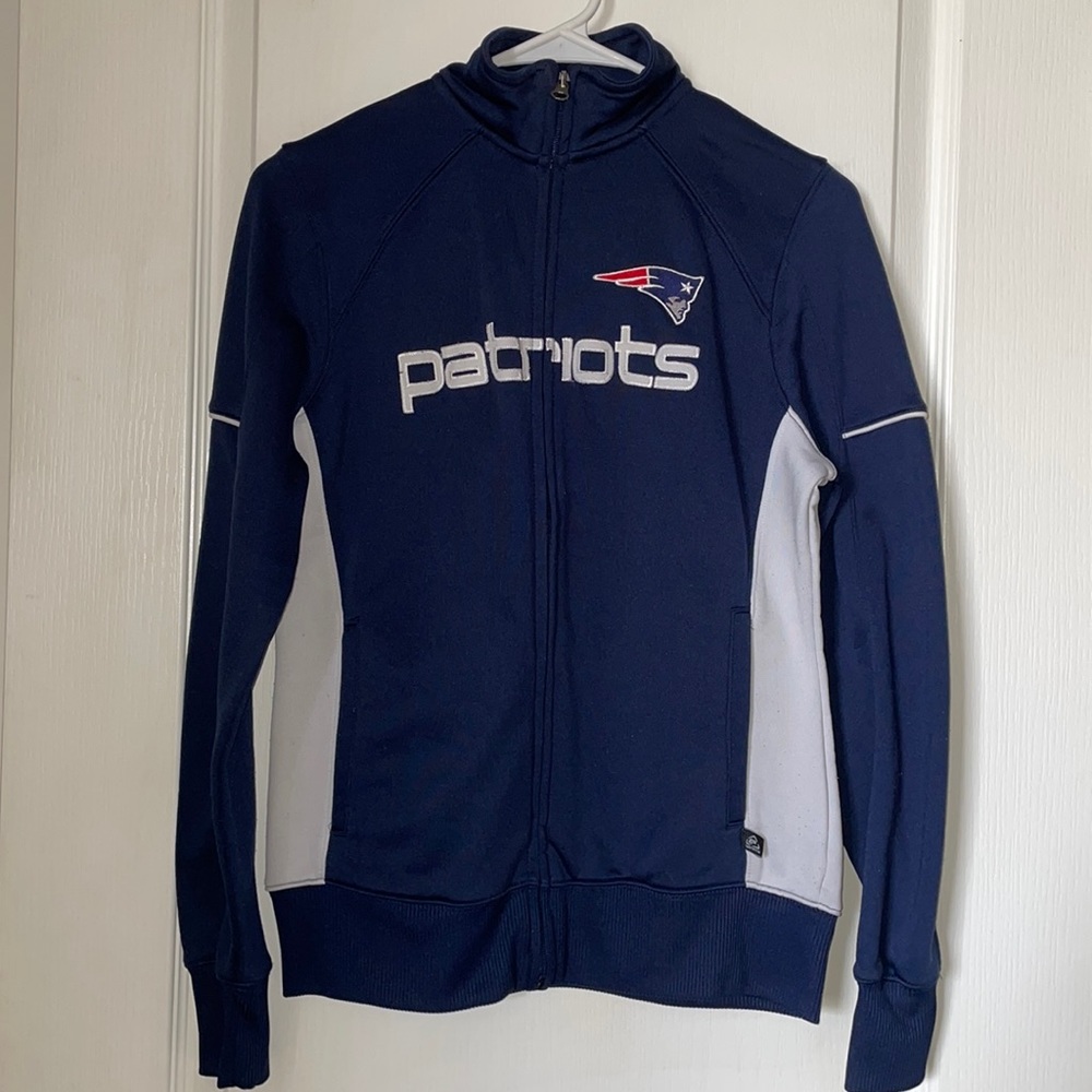 Women’s NFL shop New England Patriot zip up
